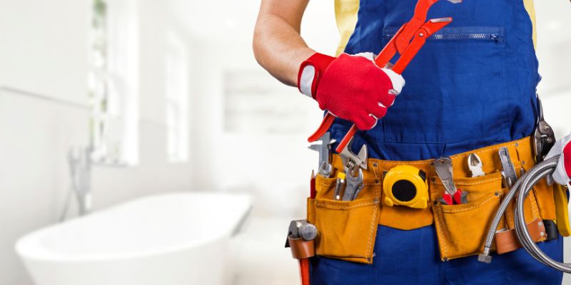 Como Evitar Golpes na Contratação de Encanador em Patos de Minas